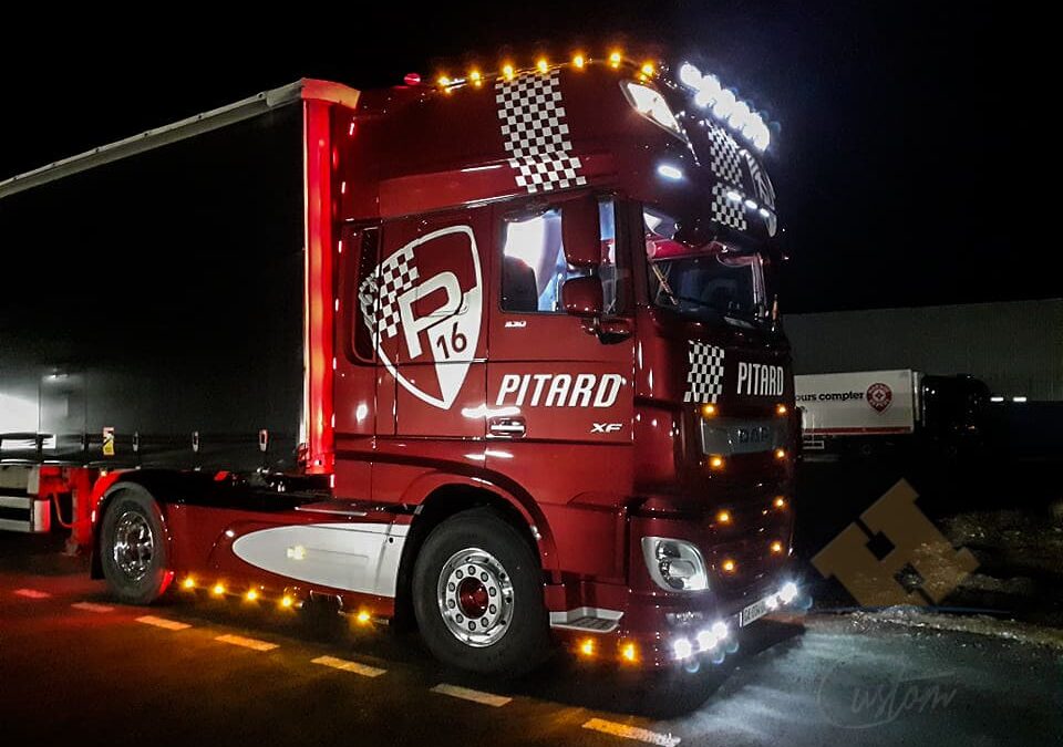 DAF XF candy rouge